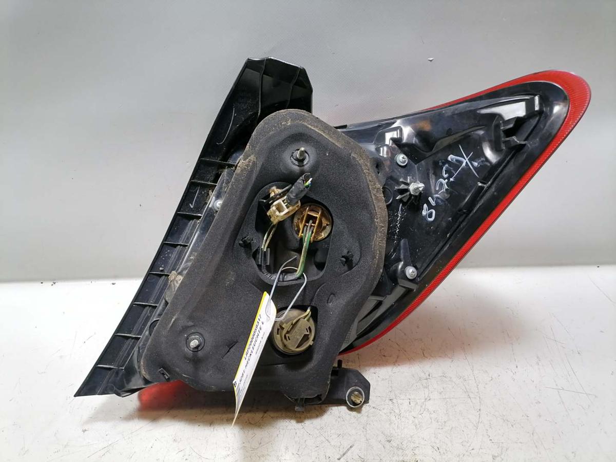 Toyota Yaris XP13 original R&uuml;cklicht R&uuml;ckleuchte Schlussleuchte links Facelift Bj.2016